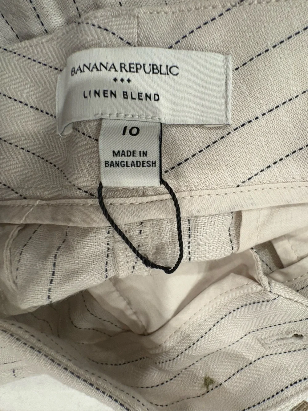 Banana Republic Light Beige Pinstripe Flat Front Men's Shorts